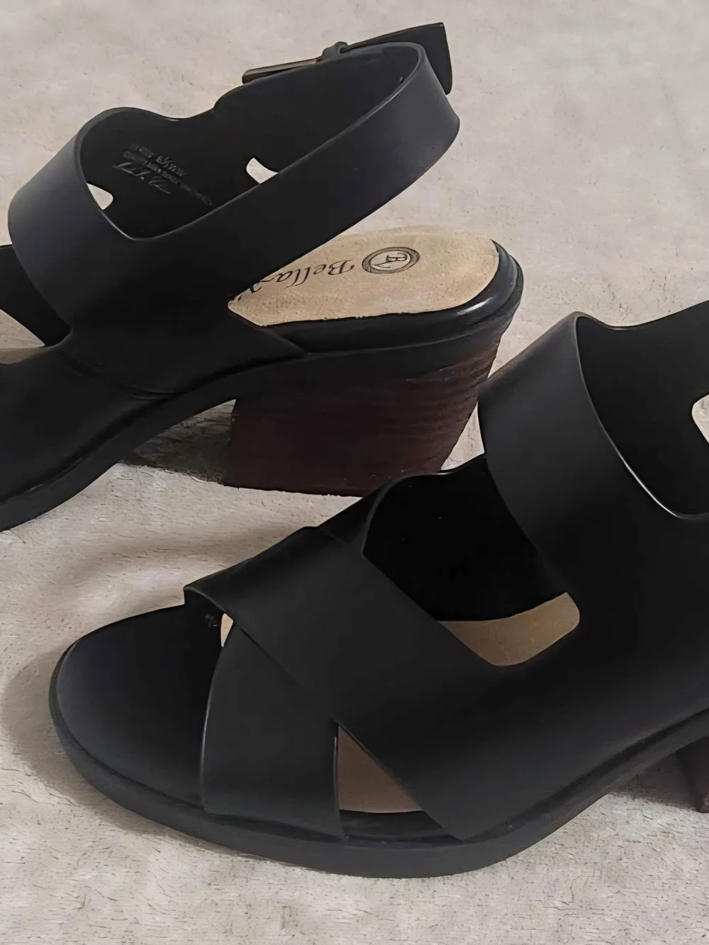 Bella Vita stylish black